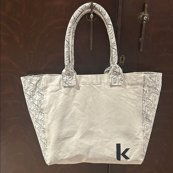 Kevin Murphy Stylish Cream Canvas Tote Bag - Picture 1 of 3